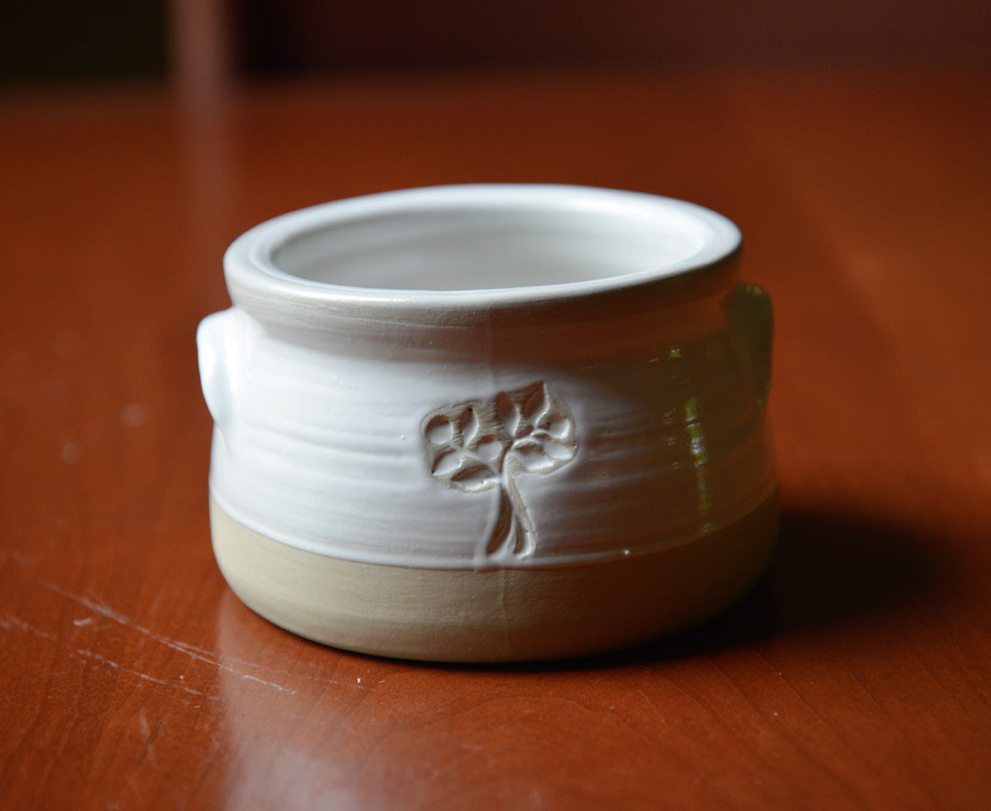 1/4 Qt Casserole Trustees' Table Pottery Collection