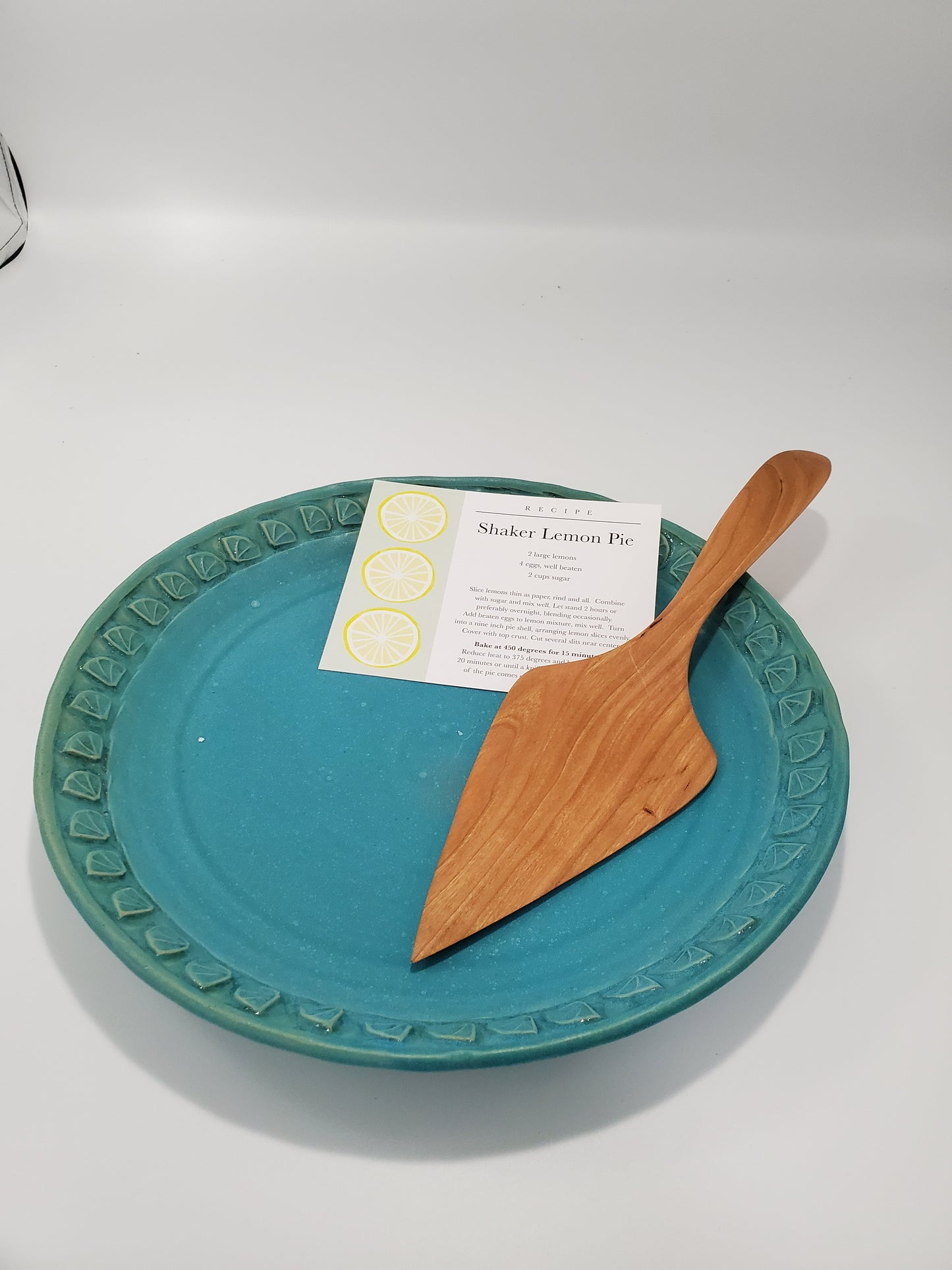 Shaker Lemon Pie Plate with Recipe Card