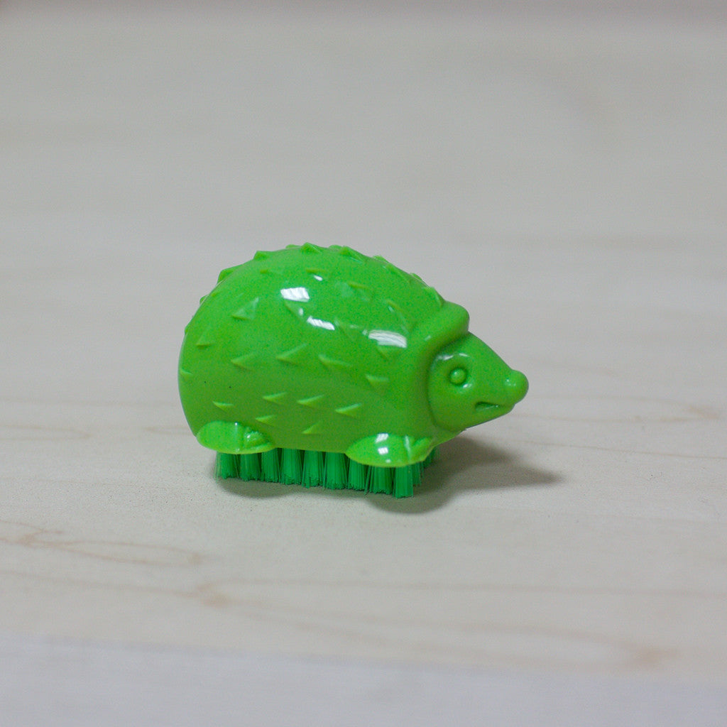Q - Hedgehog Nail Brush