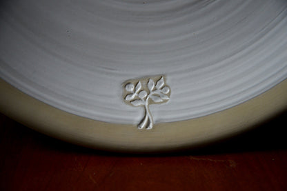 11" Thin Plate Trustees' Table Pottery Collection