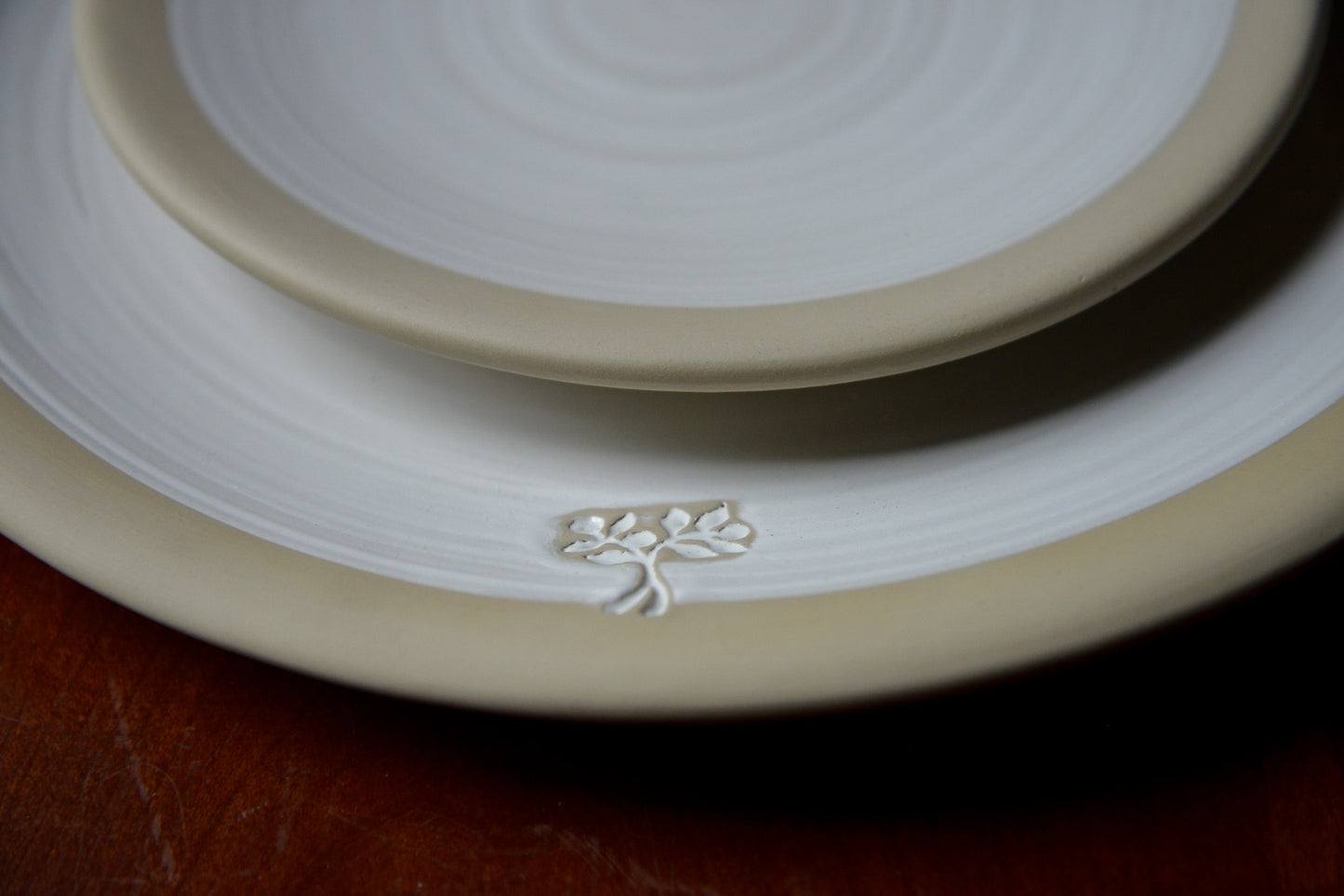 11" Thin Plate Trustees' Table Pottery Collection