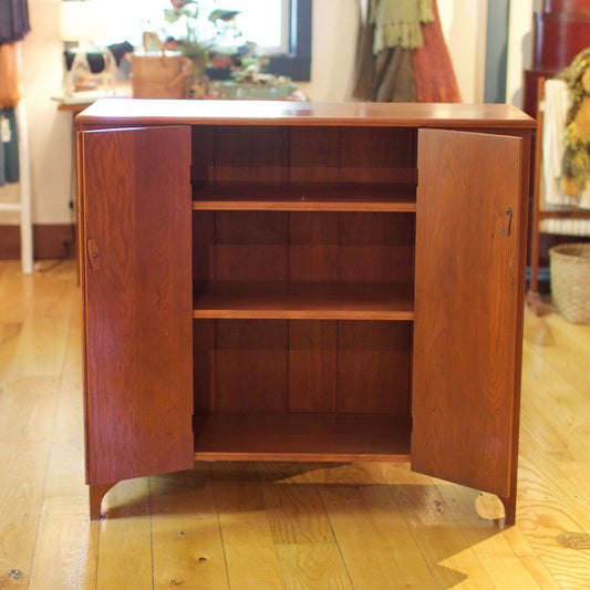 Reproduction Furniture: Jelly Cupboard